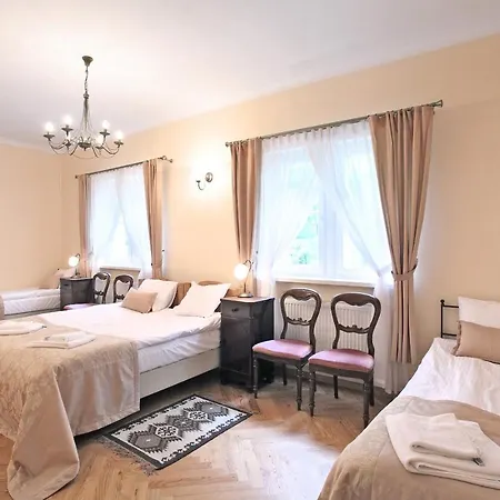 Ośrodek wypoczynkowy Pałac W Dębinie Krzeszkowice