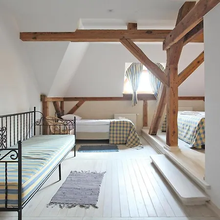 Resort Palac W Debinie