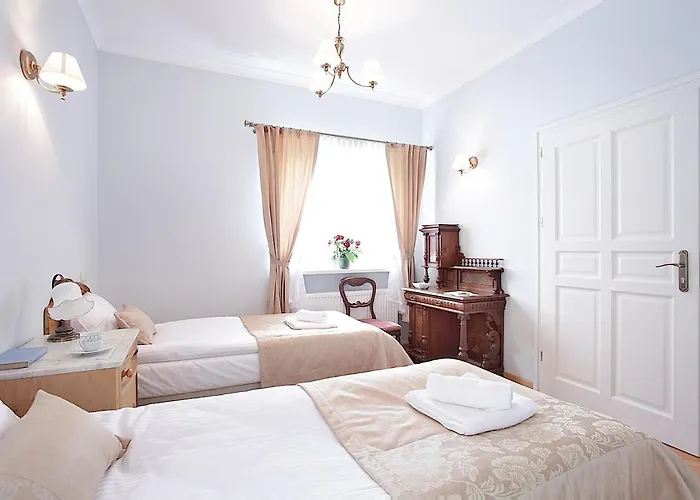 Palac W Debinie Resort