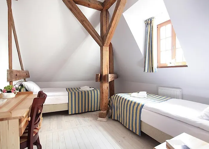 Palac W Debinie Resort