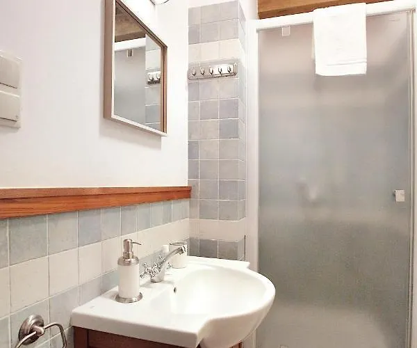 Palac W Debinie Resort *